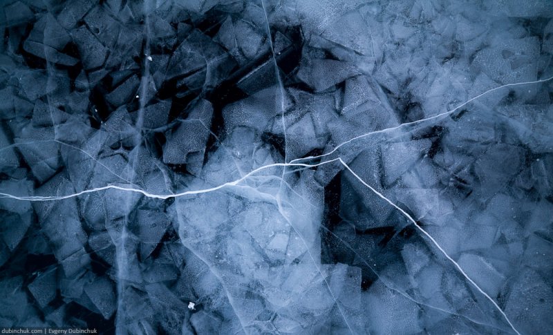 Треснувший лед