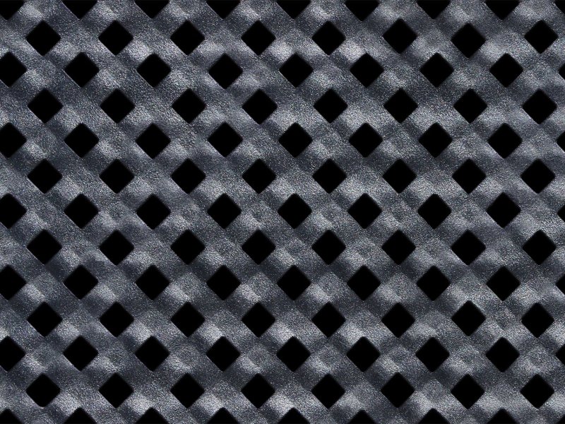 Решетка черная металлическая