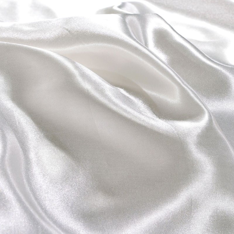 Белый шелк