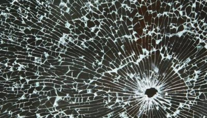 Сломанное стекло