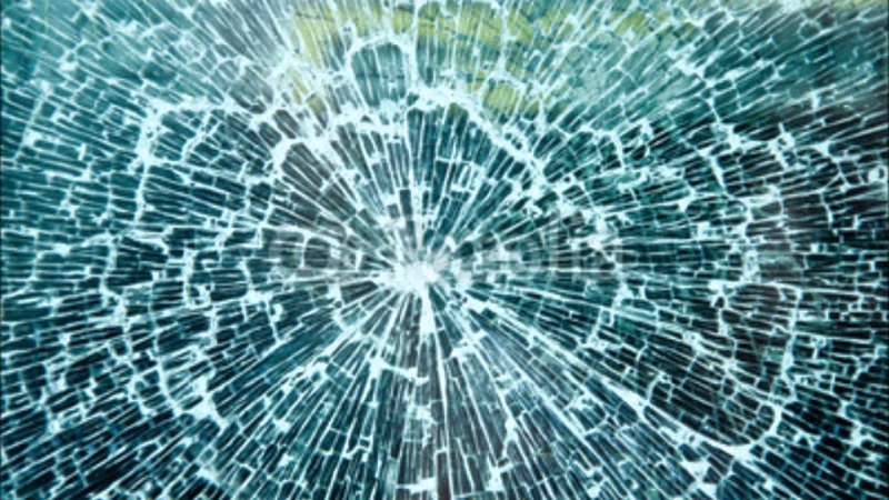 Разбитое стекло