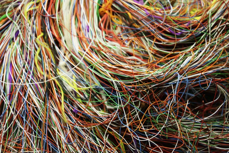 Разноцветные провода