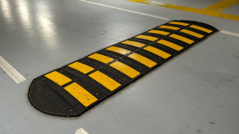 Лежачий полицейский текстура