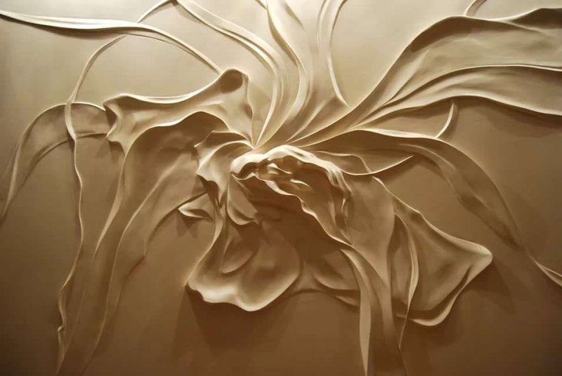 Леонид Ким барельеф цветы