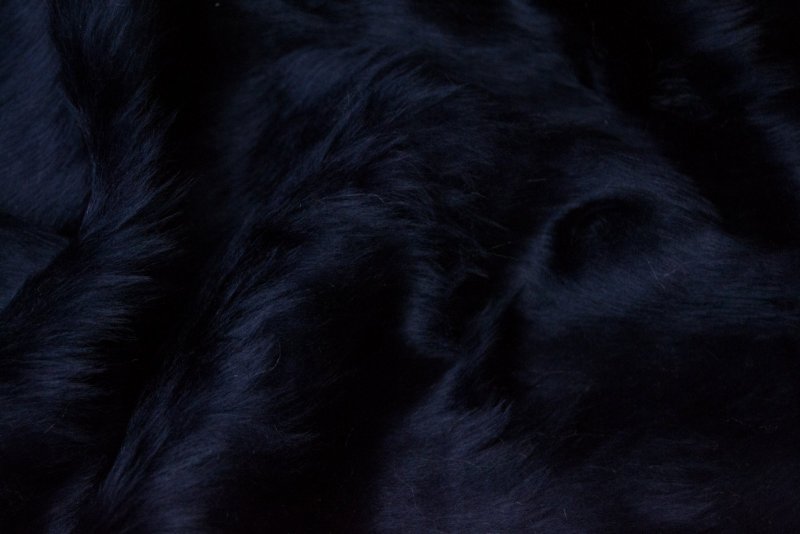 Черная шерсть