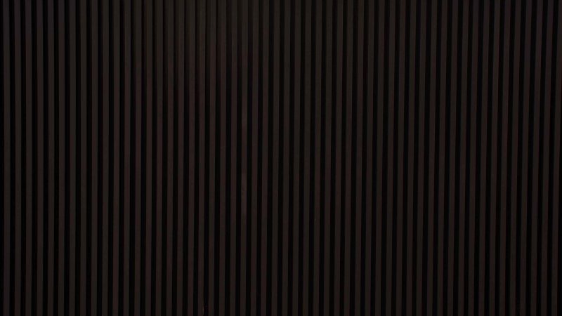 Темный фон с полосками