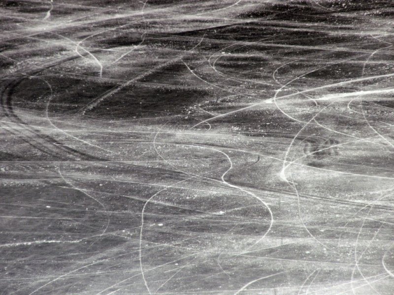 Царапины на льду