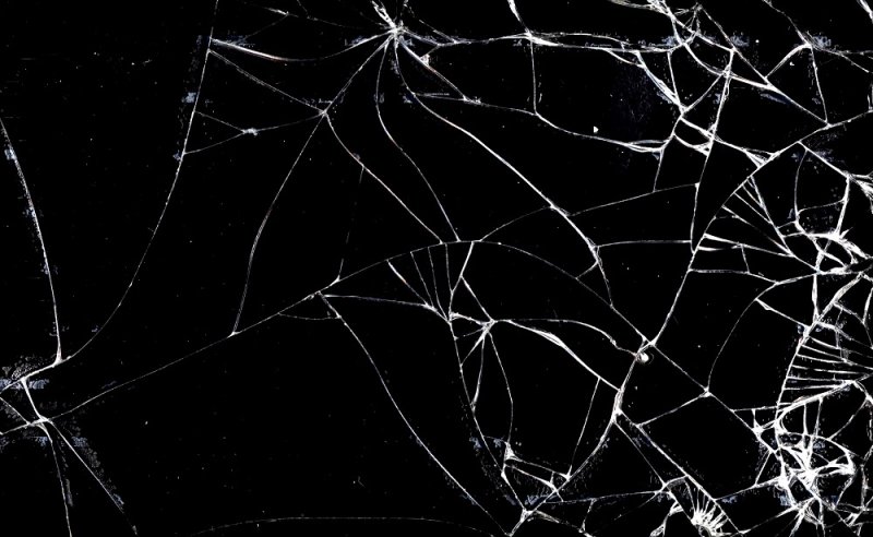 Трещина на стекле