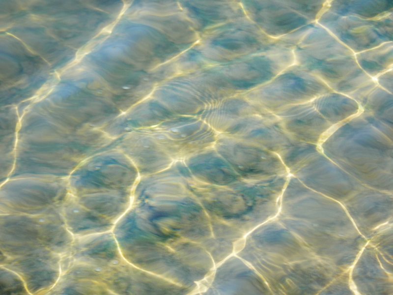 Прозрачная вода