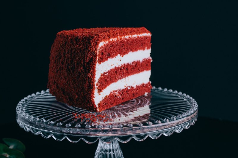 Торт красный бархат с конфи