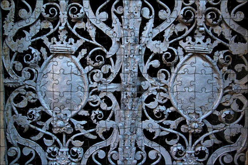 Металлический орнамент