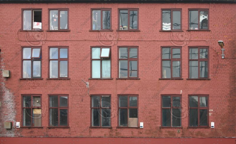 Здание из красного кирпича