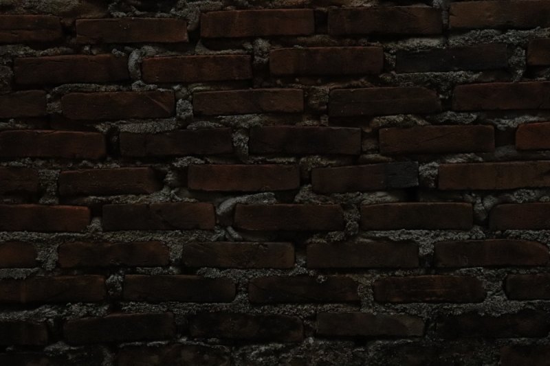 Кирпичная стена