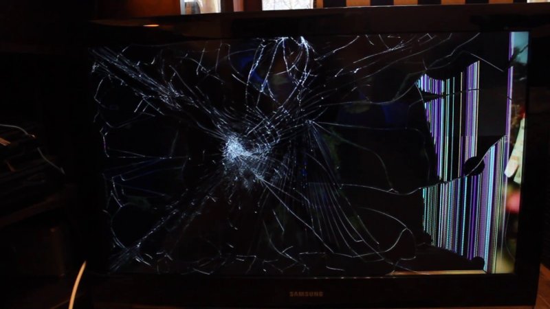 Разбитый монитор самсунг с24