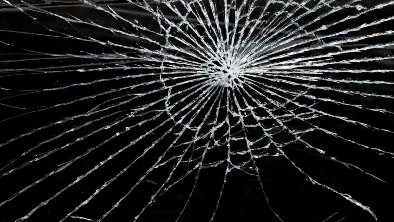 Сломанный экран