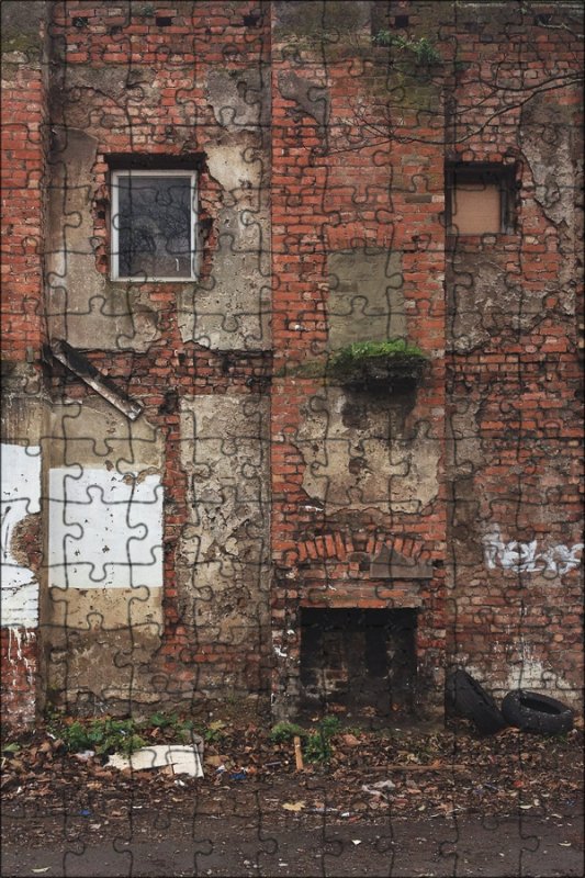 Стена заброшенного здания