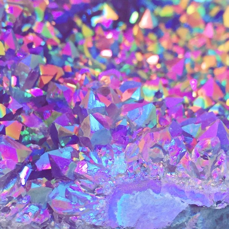 Радужный опал камень