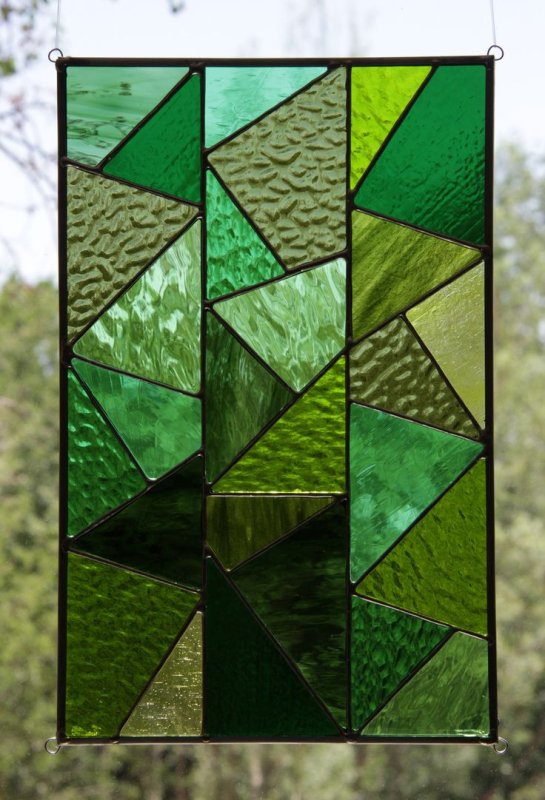 Витраж треугольный