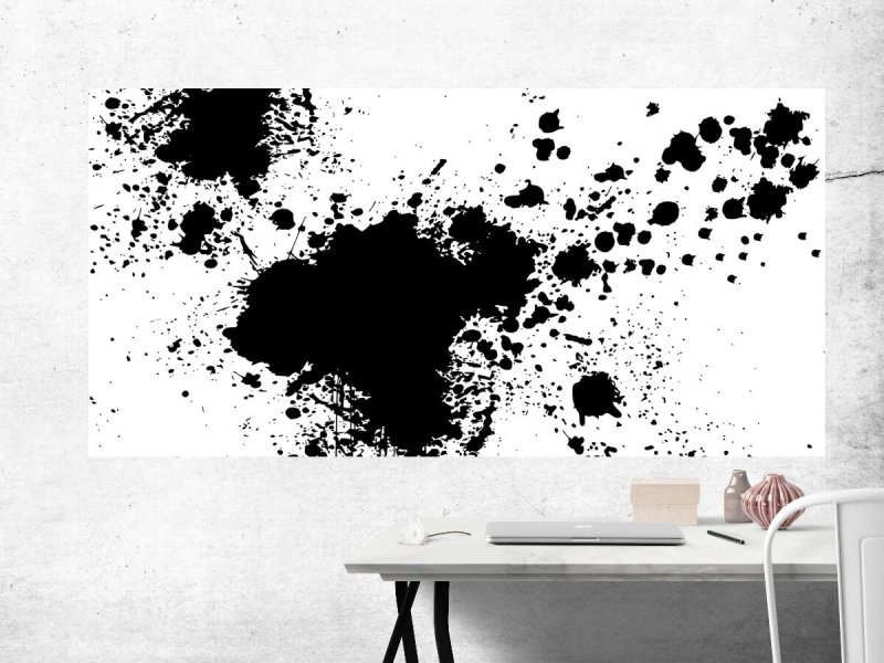 Белая Клякса на черном фоне