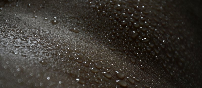 Черные капли