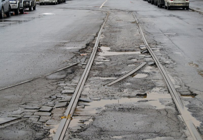 Кривые трамвайные рельсы