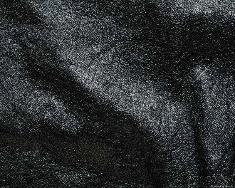 Черная кожа