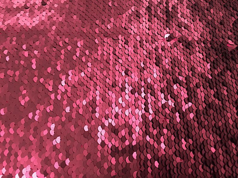 Розовые пайетки