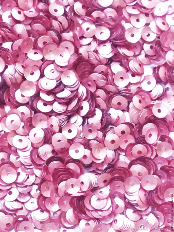 Розовые пайетки