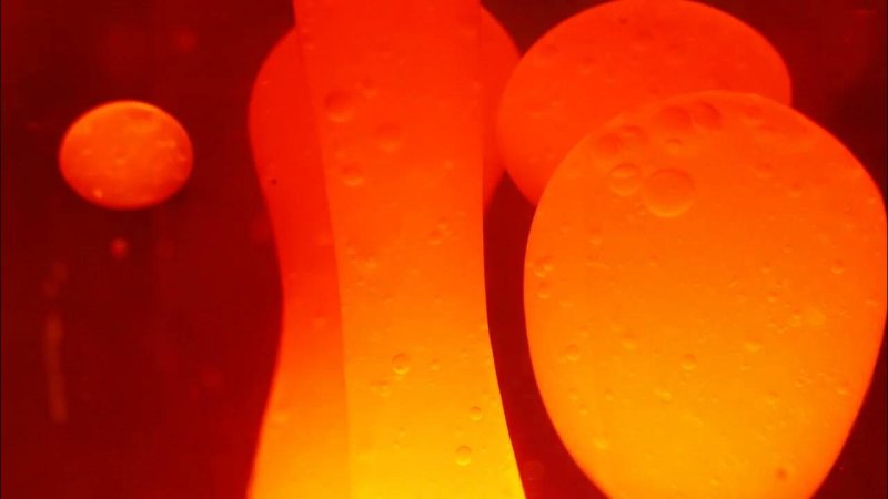 Лава лампа красная оранжевая