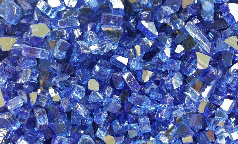 Синий драгоценный камень