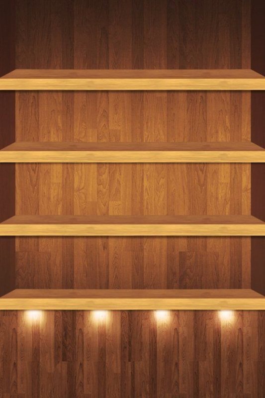 Пустые деревянные полки