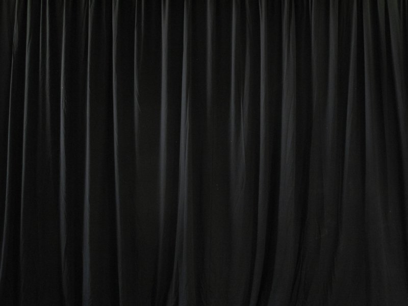 Черный занавес