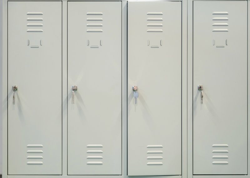 Школьные шкафчики