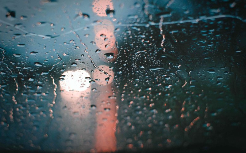 Мокрое стекло