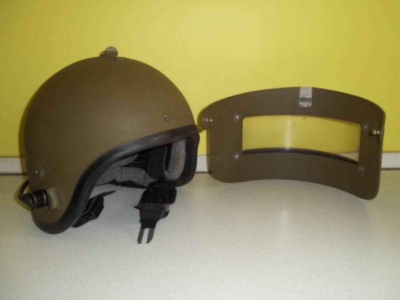 Алтын бронешлем с забралом