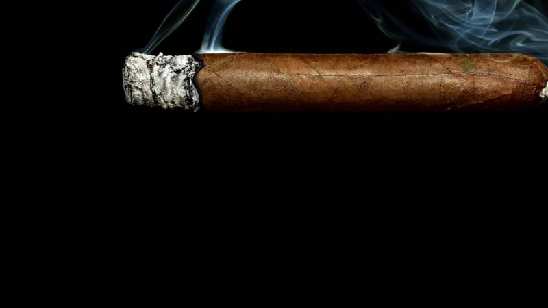 Горящая сигара