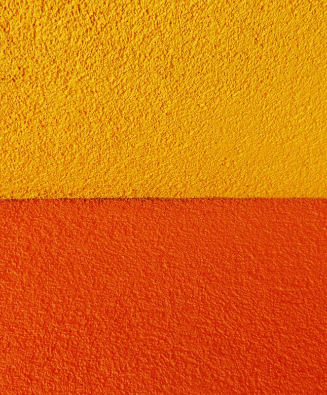 Желтая стена