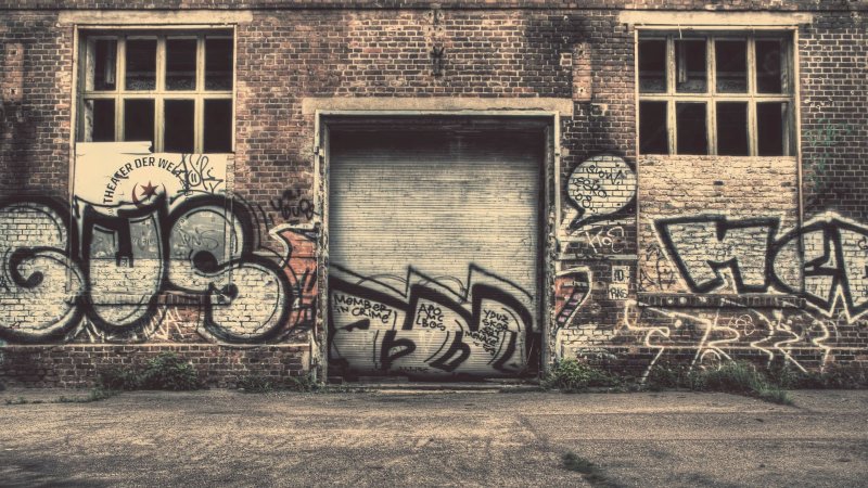 Граффити на стене