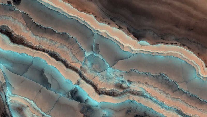 Красивый срез камня