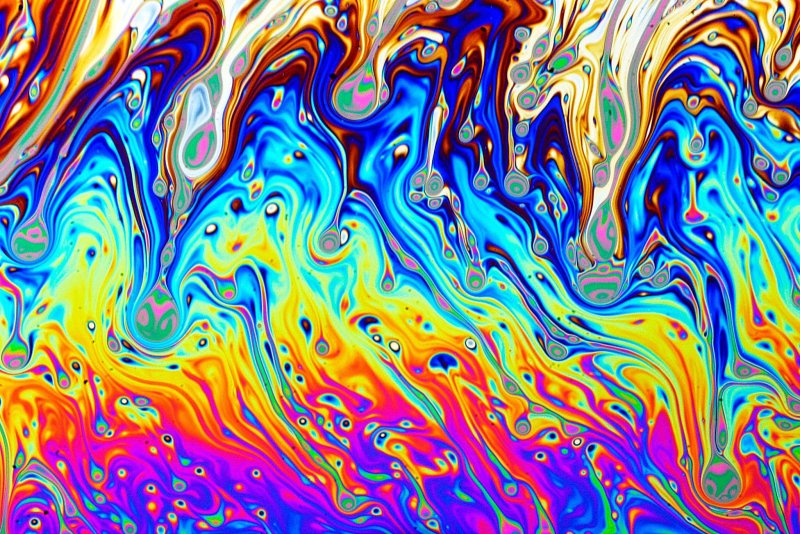 Бензиновый цвет