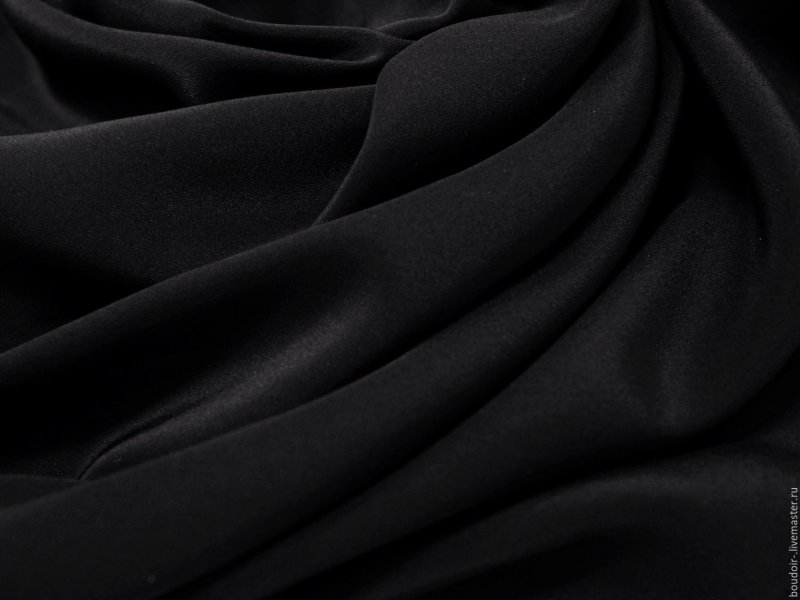 Черная ткань