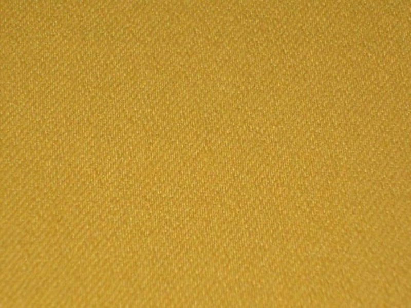 Желтая ткань