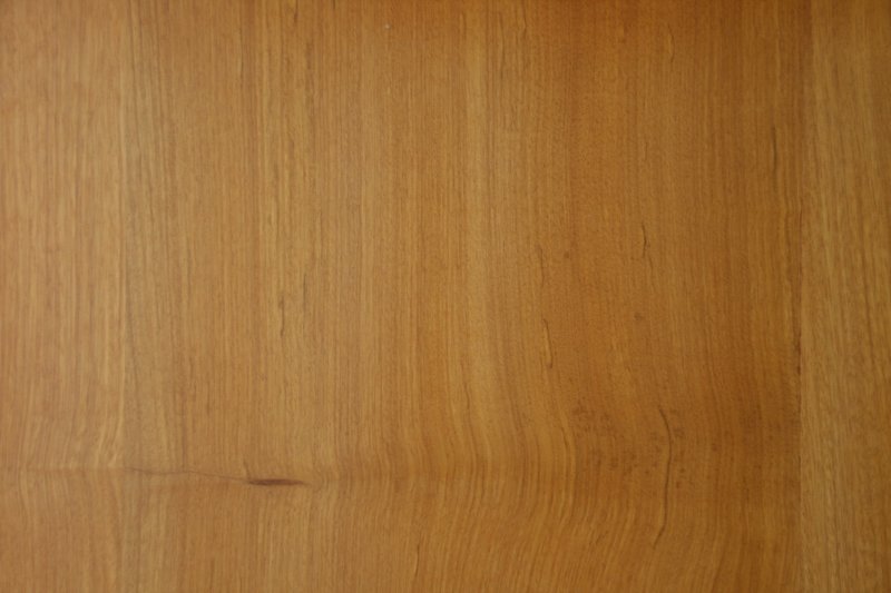 Лакированное дерево