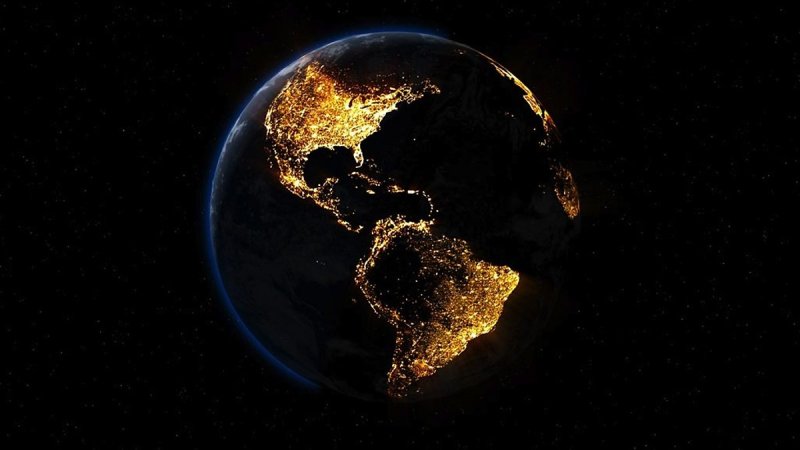 Земля на черном фоне