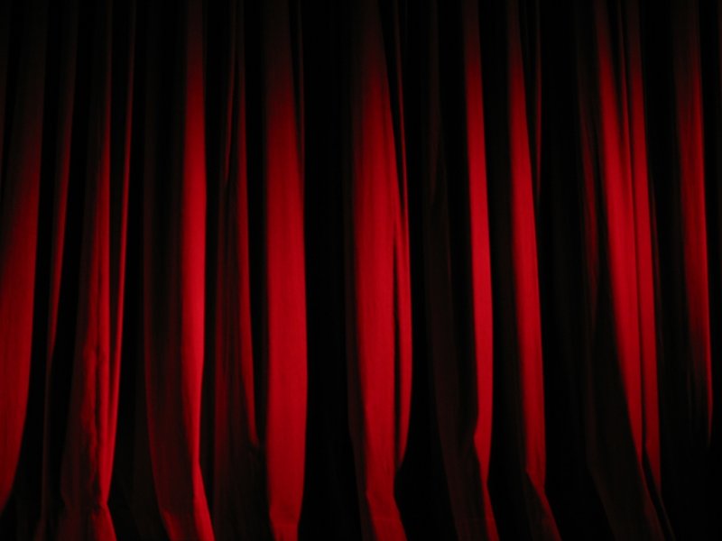 Занавес в театре