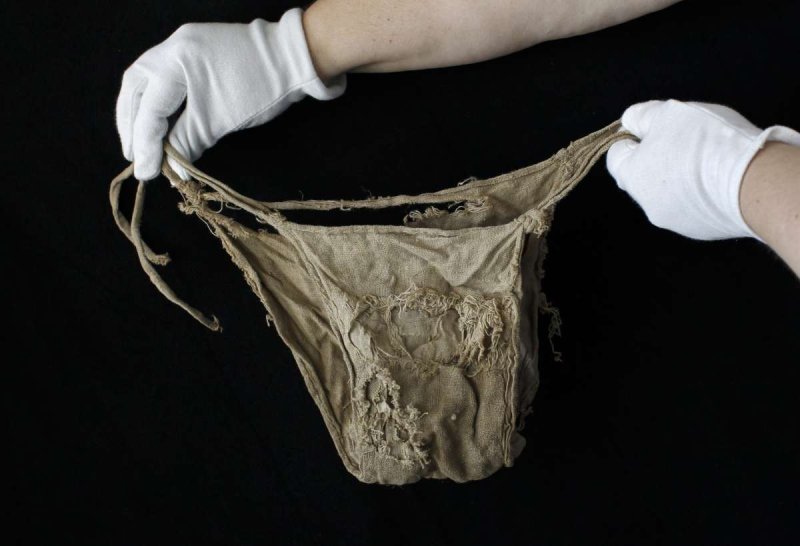 Грязное женское белье