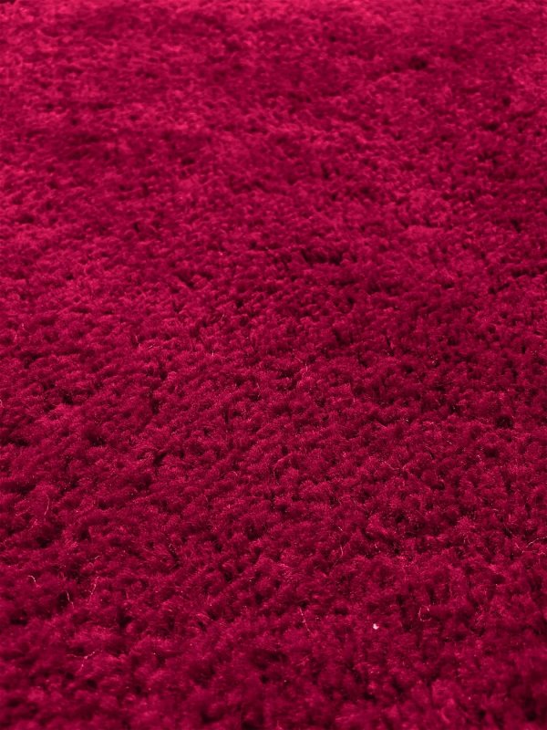 Ковер бордовый