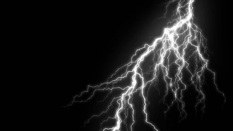 Молниции на черном фоне