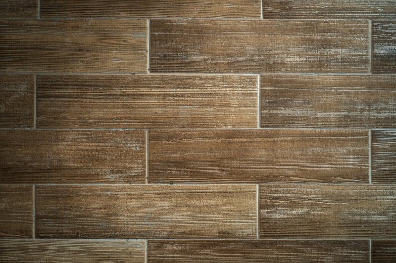 Керамическая плитка под дерево