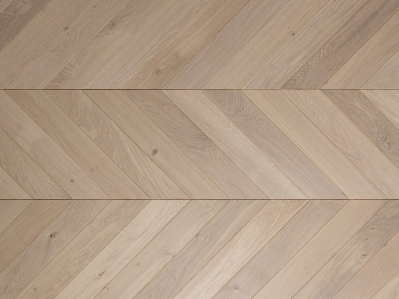 Инженерный паркет ёлочкой Panaget point de Hongrie дуб аутентик белый песчаник